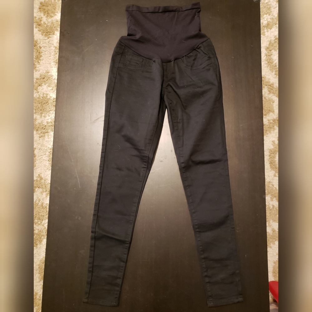 Black skinny pants